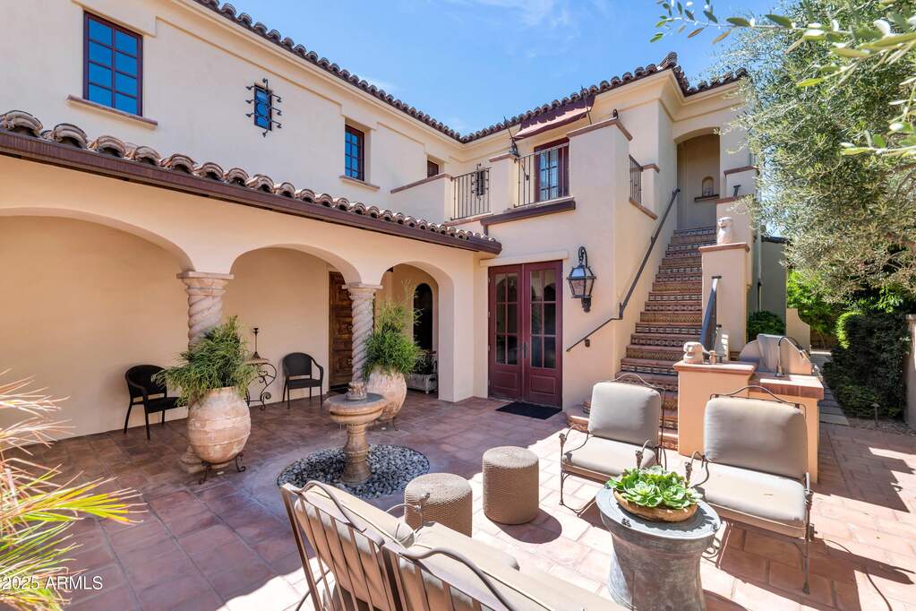 5 Bedroom Single Family Home/House's Image 26