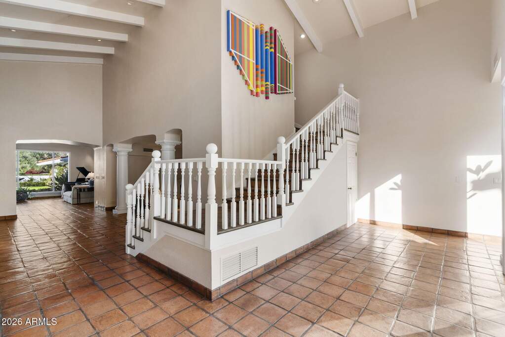 6 Bedroom Single Family Home/House's Image 19
