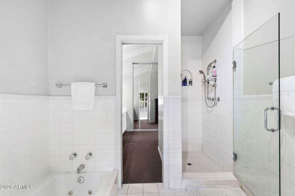 6 Bedroom Single Family Home/House's Image 26