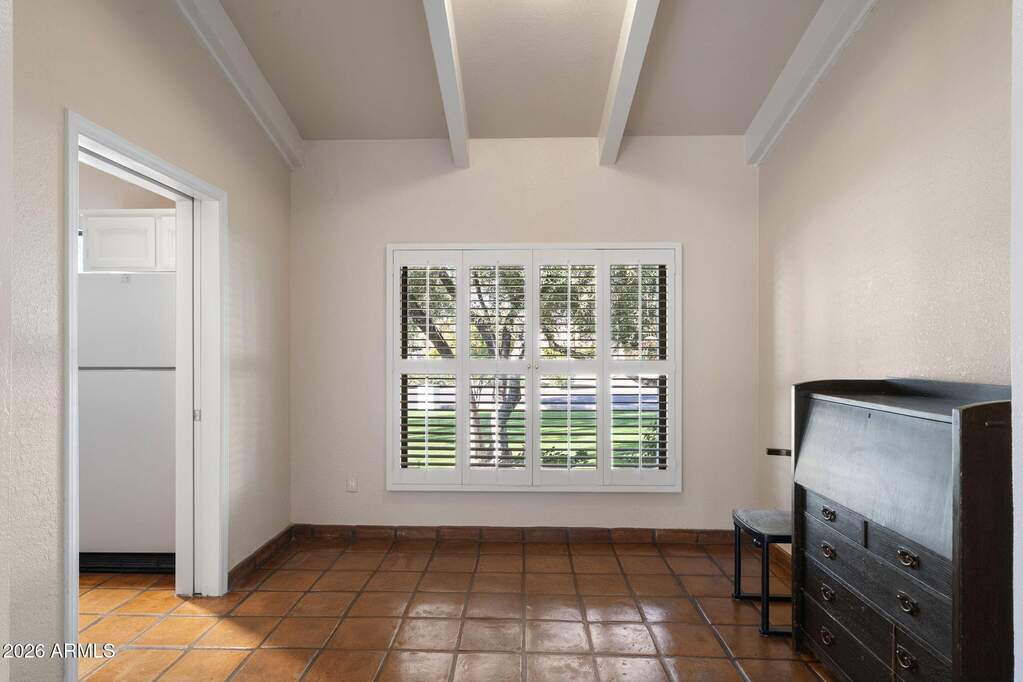6 Bedroom Single Family Home/House's Image 38