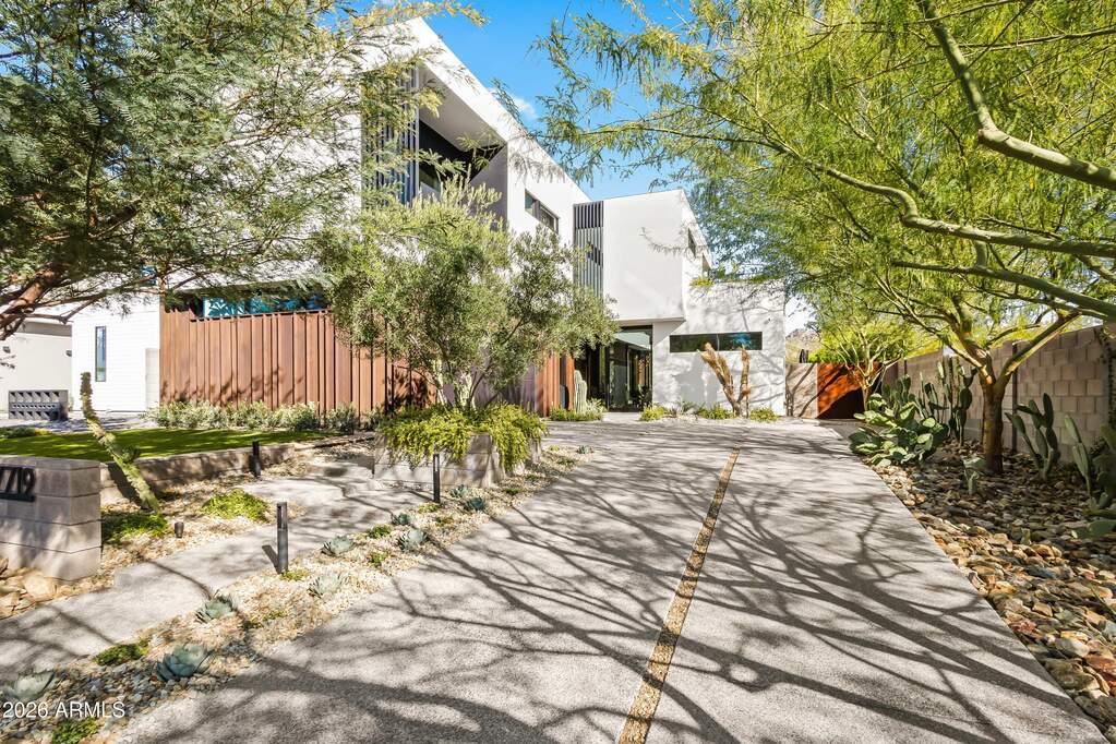 4 Bedroom Single Family Home/House's Image 27