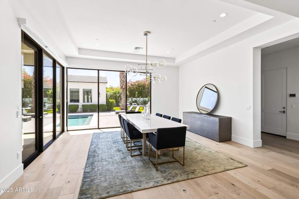 5 Bedroom Single Family Home/House's Image 10