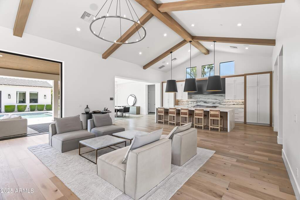 5 Bedroom Single Family Home/House's Image 5