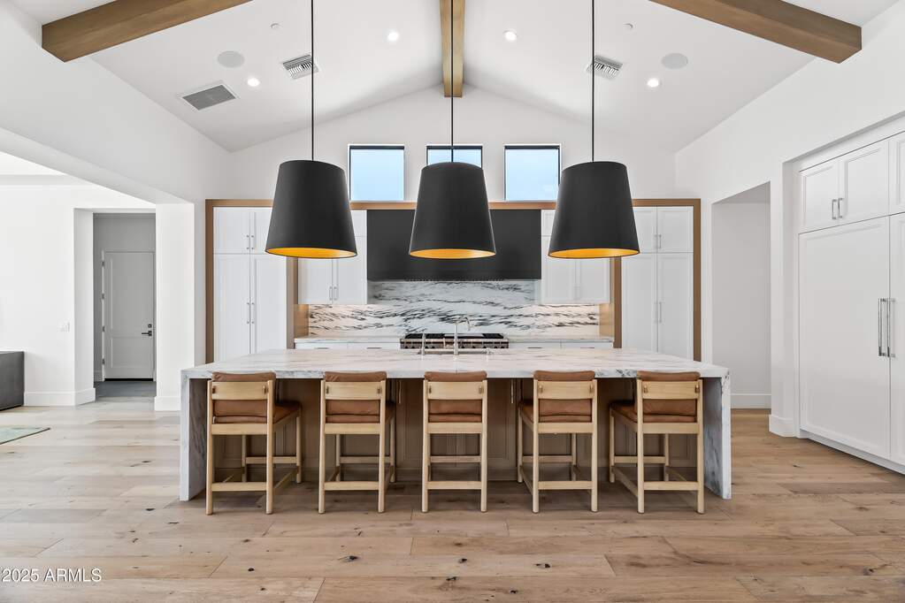 5 Bedroom Single Family Home/House's Image 6