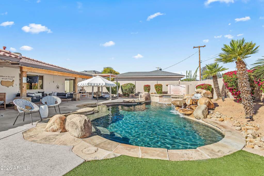 4 Bedroom Single Family Home/House's Image 27