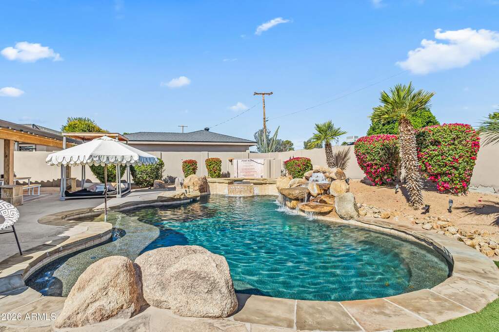 4 Bedroom Single Family Home/House's Image 28