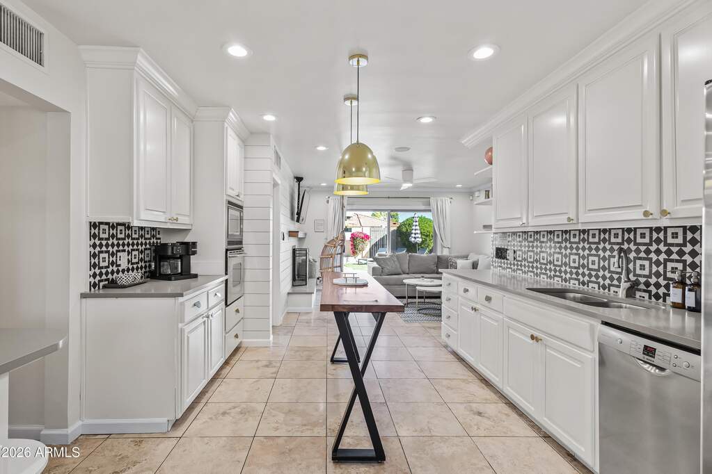 4 Bedroom Single Family Home/House's Image 6