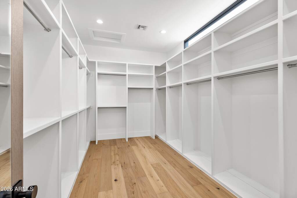 5 Bedroom Single Family Home/House's Image 16