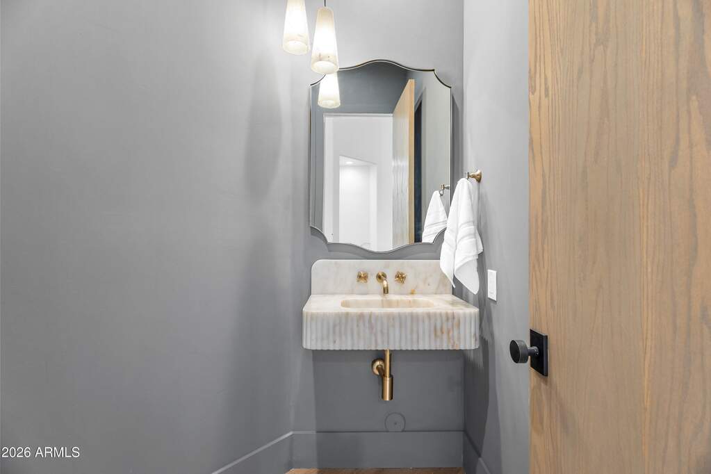 5 Bedroom Single Family Home/House's Image 27