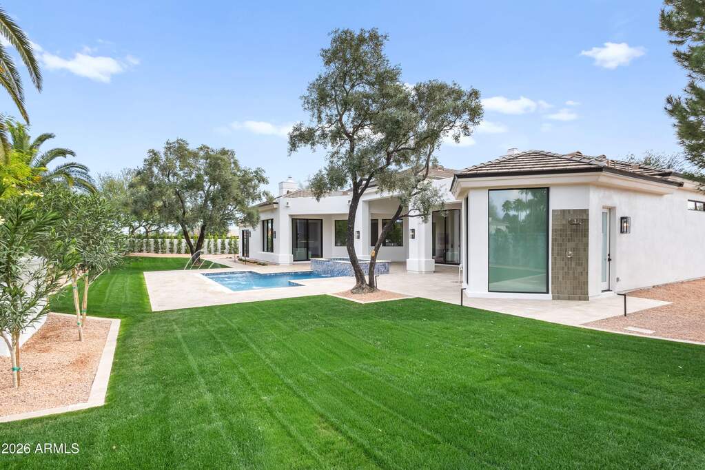 5 Bedroom Single Family Home/House's Image 30