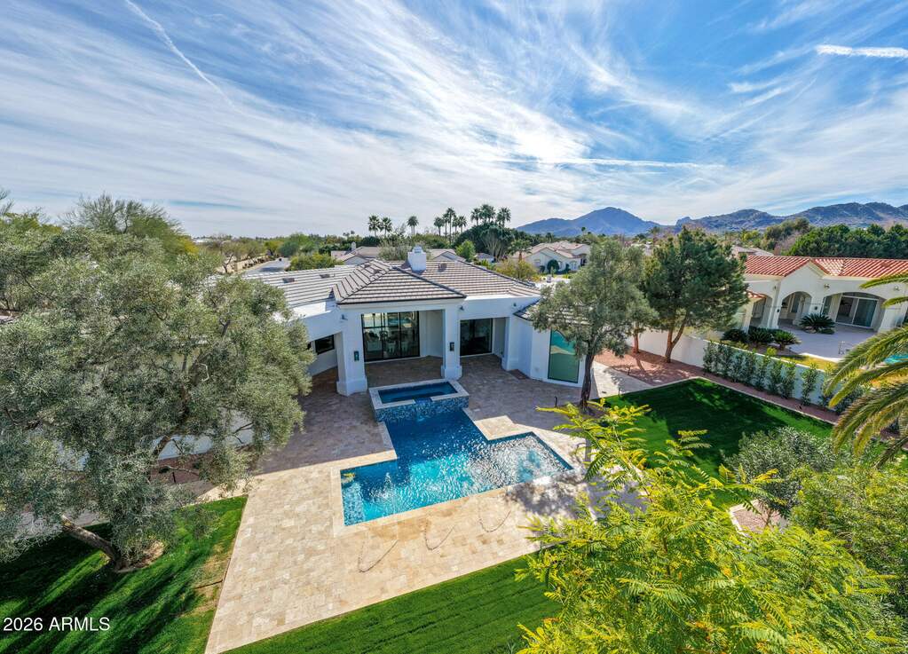 5 Bedroom Single Family Home/House's Image 33