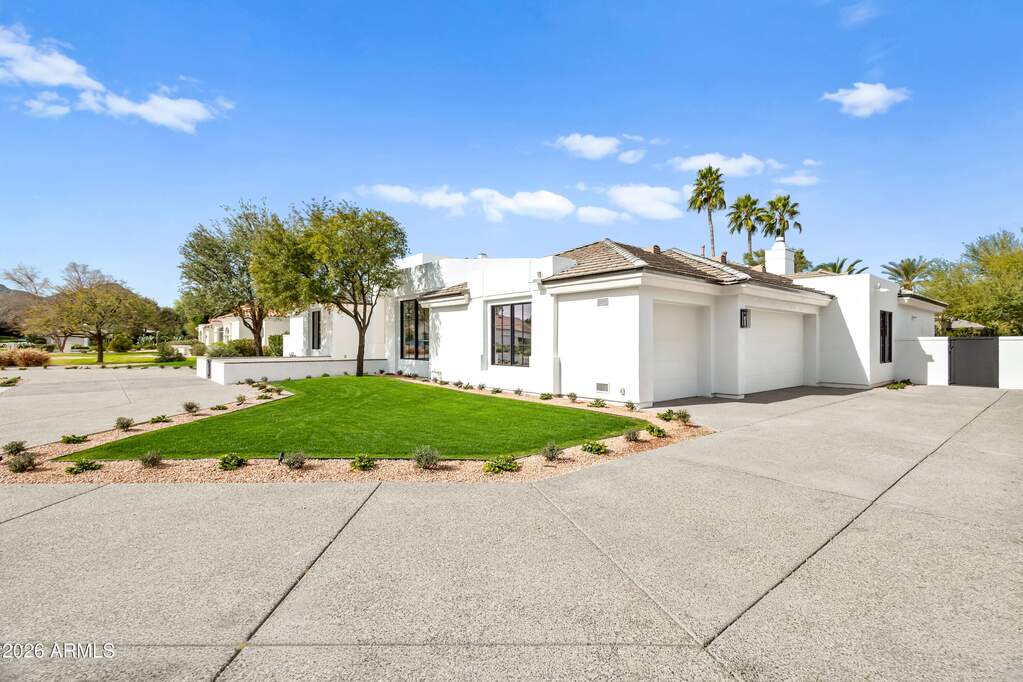 5 Bedroom Single Family Home/House's Image 39