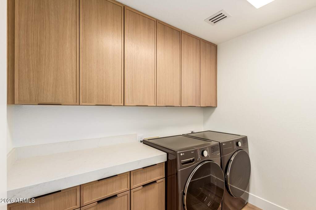 3 Bedroom Single Family Home/House's Image 24