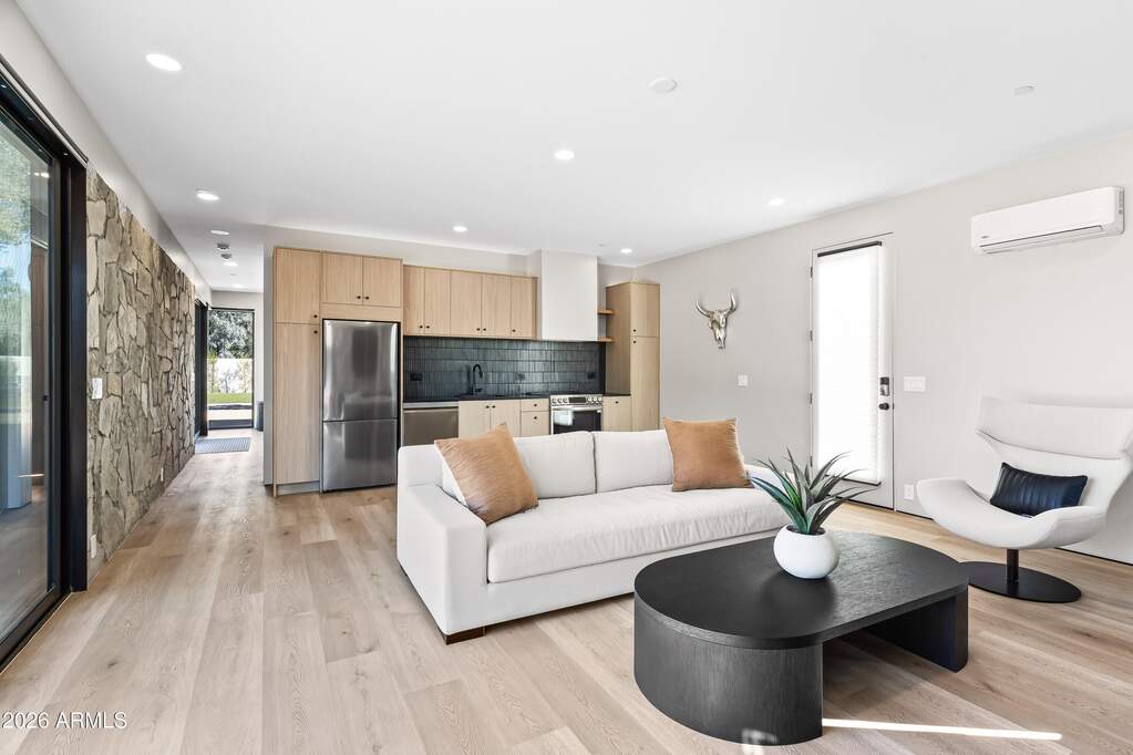 5 Bedroom Single Family Home/House's Image 19