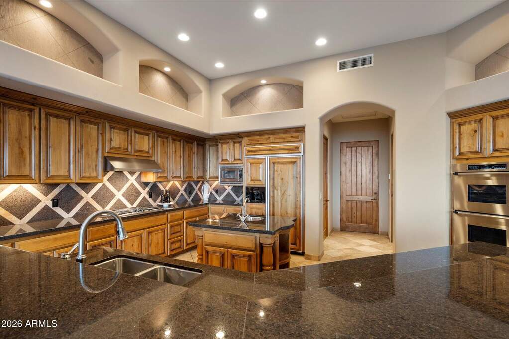4 Bedroom Single Family Home/House's Image 9