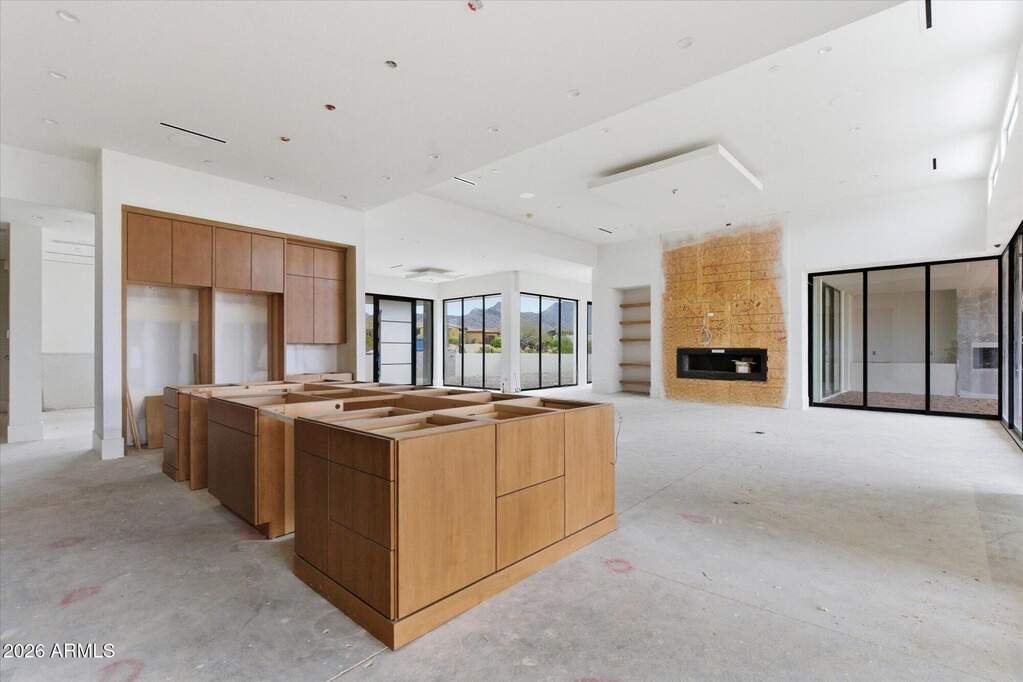 5 Bedroom Single Family Home/House's Image 15