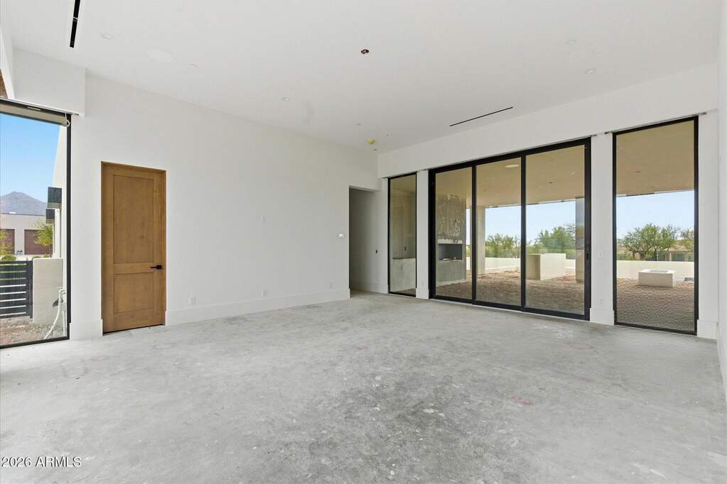 5 Bedroom Single Family Home/House's Image 18