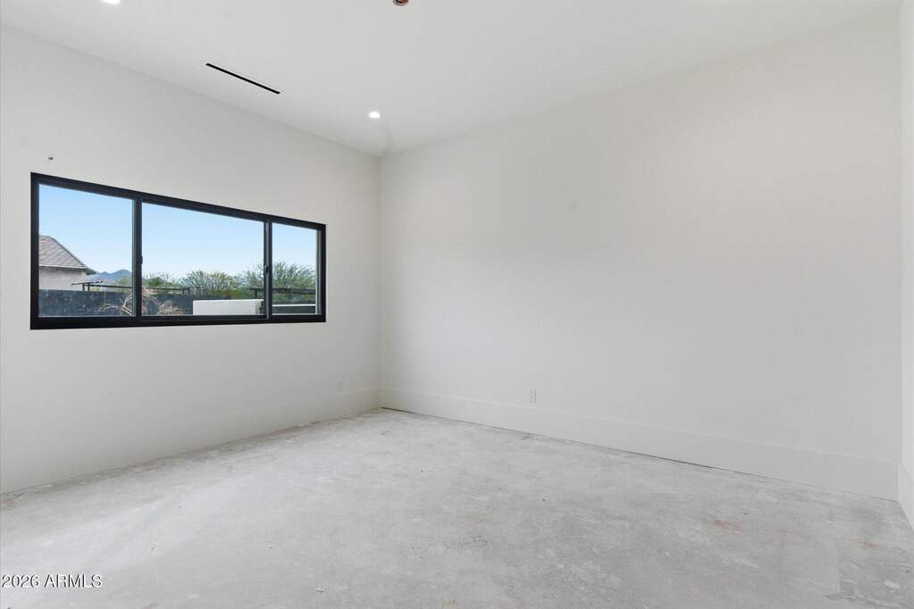 5 Bedroom Single Family Home/House's Image 31