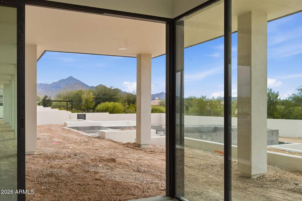 5 Bedroom Single Family Home/House's Image 37