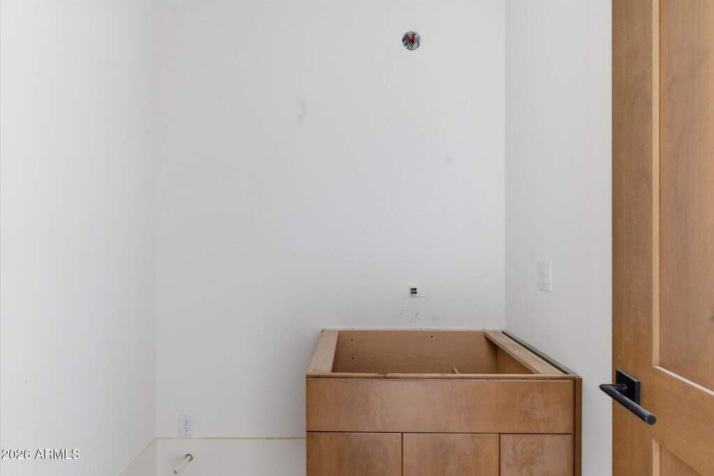 5 Bedroom Single Family Home/House's Image 44