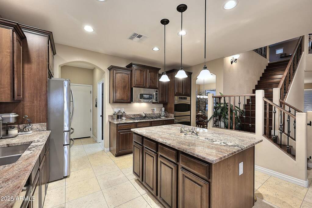 5 Bedroom Single Family Home/House's Image 14