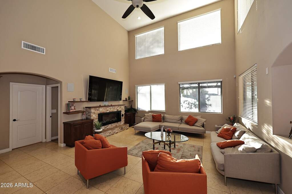 5 Bedroom Single Family Home/House's Image 18