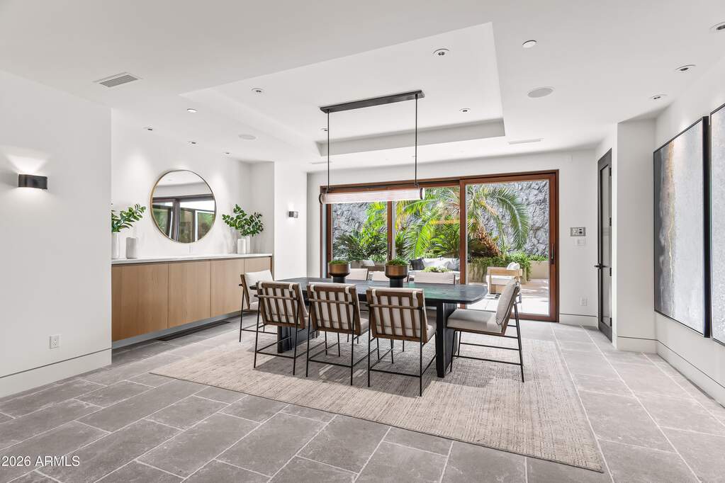 5 Bedroom Single Family Home/House's Image 9