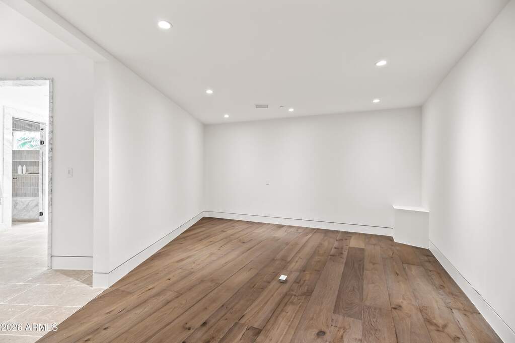 5 Bedroom Single Family Home/House's Image 26