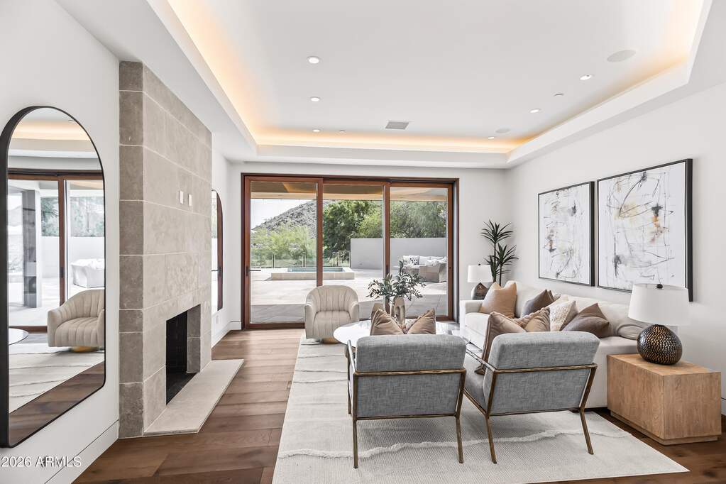 5 Bedroom Single Family Home/House's Image 28