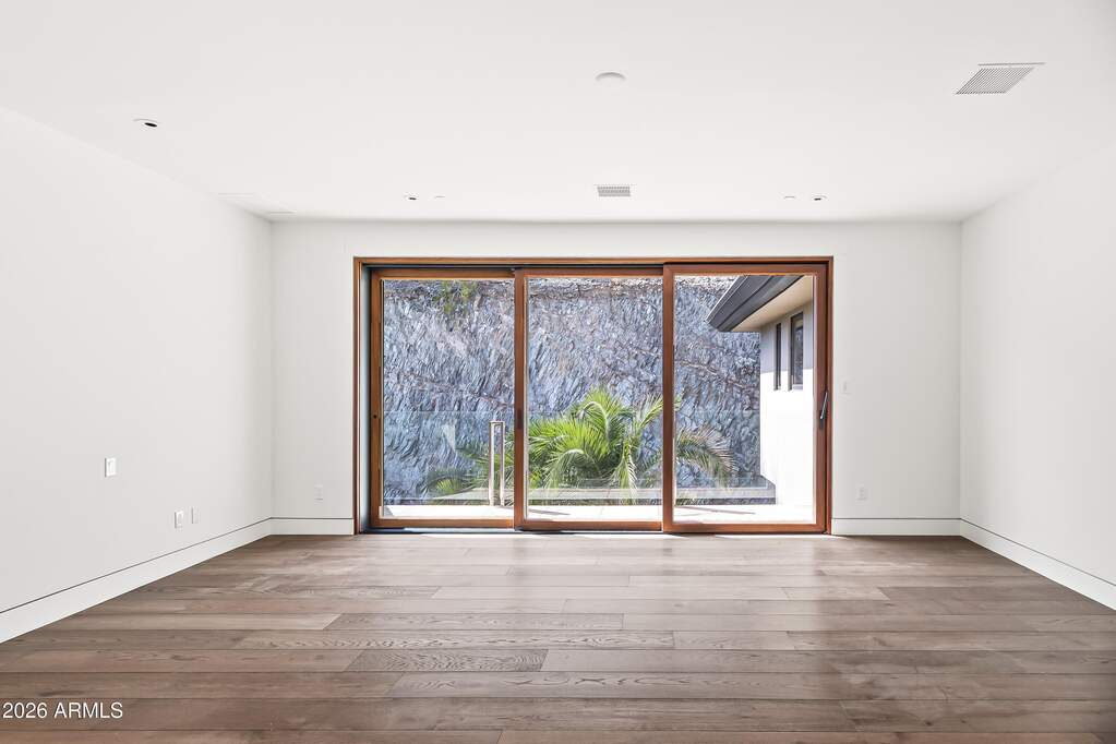 5 Bedroom Single Family Home/House's Image 39