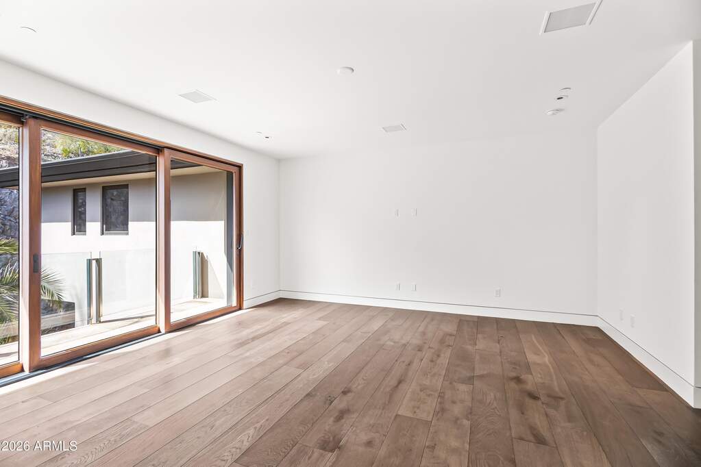 5 Bedroom Single Family Home/House's Image 40