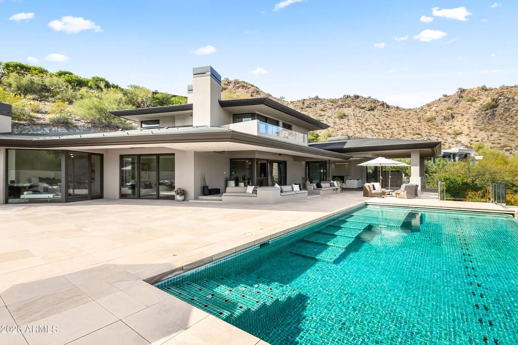 5 Bedroom Single Family Home/House's Image 42