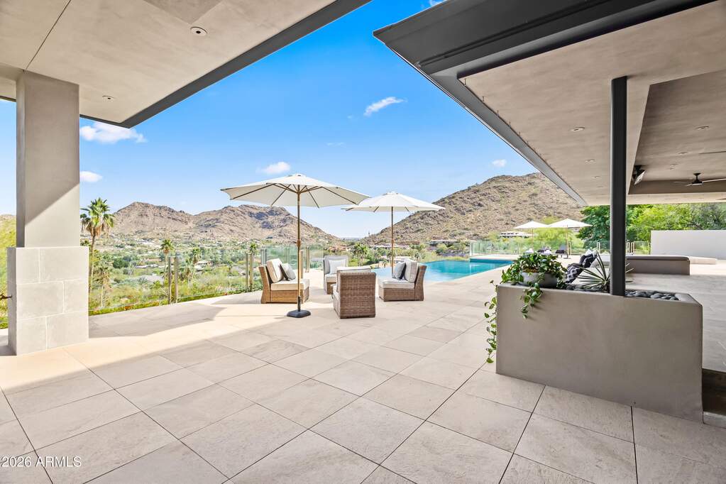5 Bedroom Single Family Home/House's Image 49
