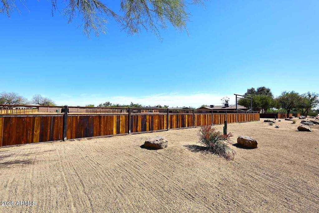 5 Bedroom Single Family Home/House's Image 14