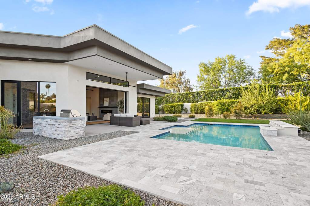 4 Bedroom Single Family Home/House's Image 28