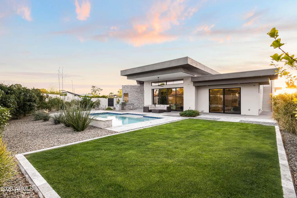 4 Bedroom Single Family Home/House's Image 32