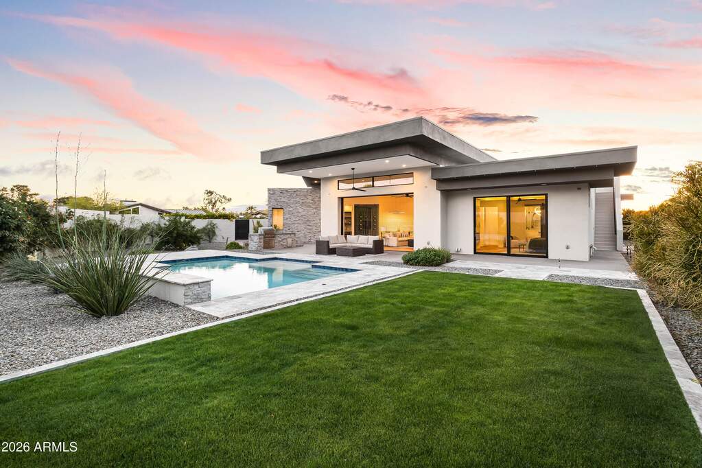 4 Bedroom Single Family Home/House's Image 34