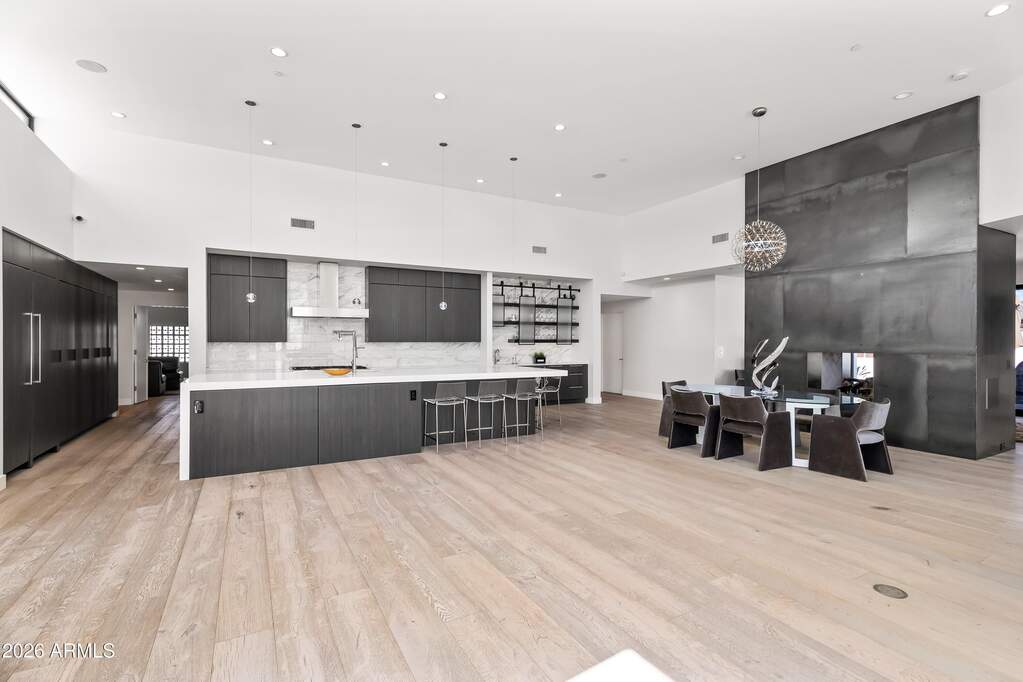 5 Bedroom Single Family Home/House's Image 7