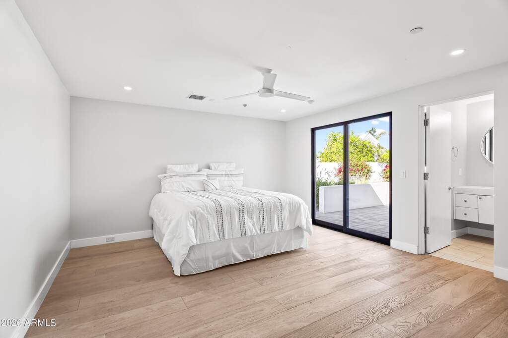 5 Bedroom Single Family Home/House's Image 17