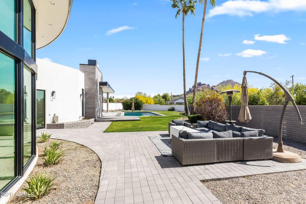 5 Bedroom Single Family Home/House's Image 29