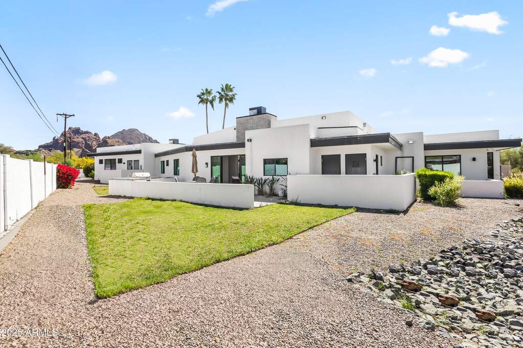 5 Bedroom Single Family Home/House's Image 30