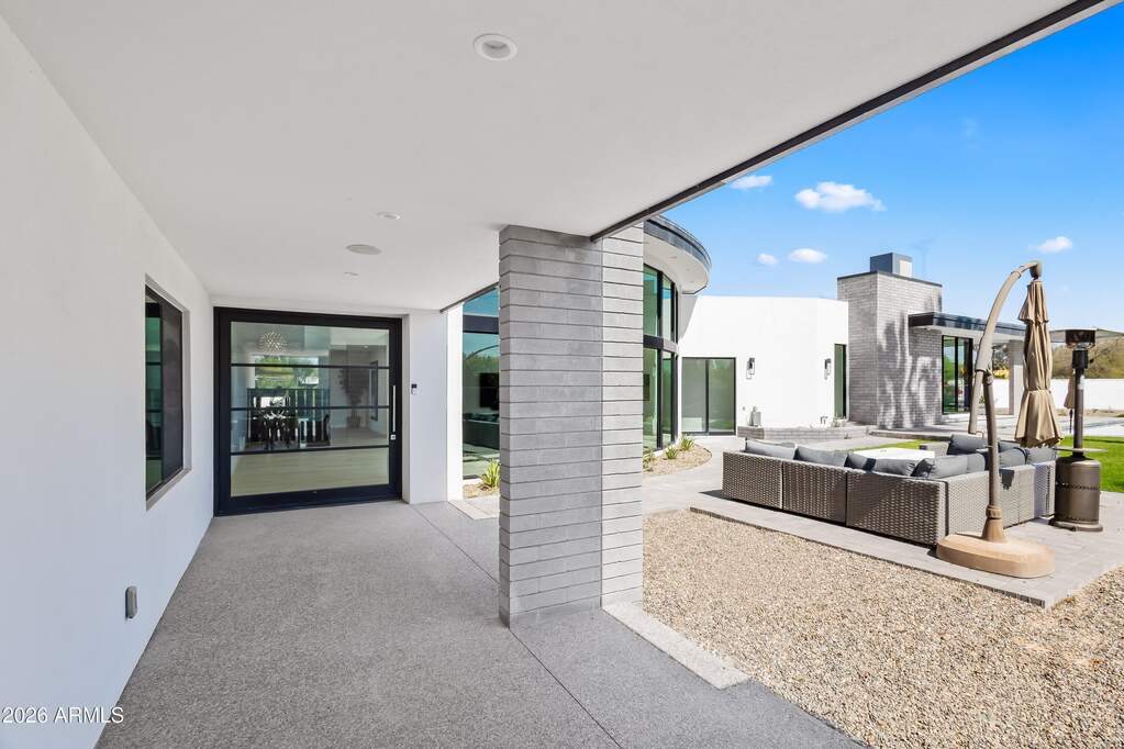 5 Bedroom Single Family Home/House's Image 31
