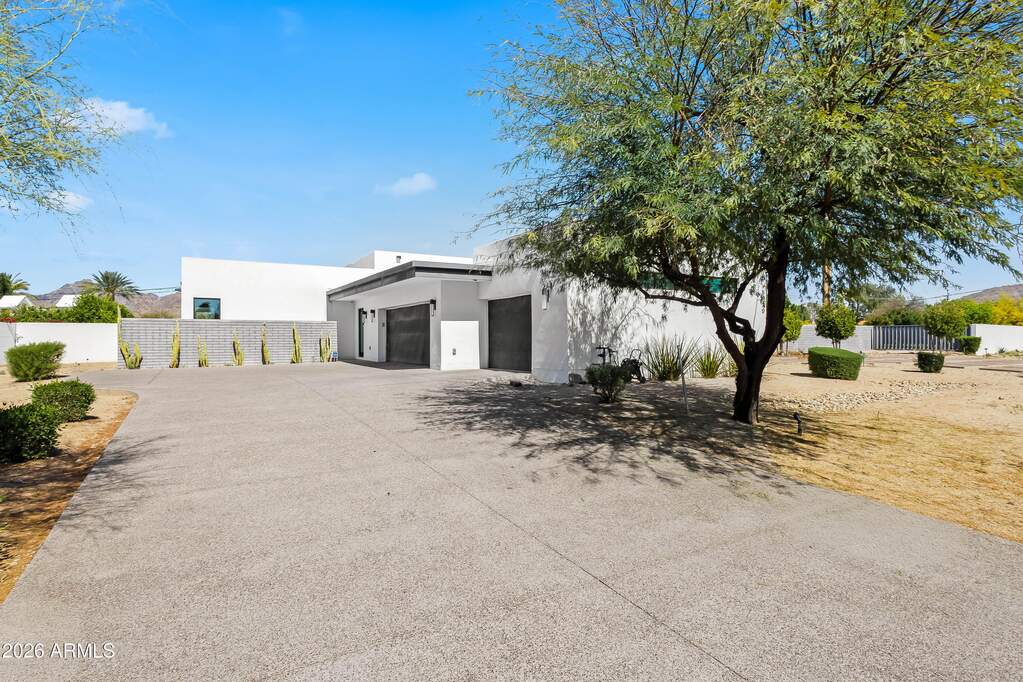 5 Bedroom Single Family Home/House's Image 35