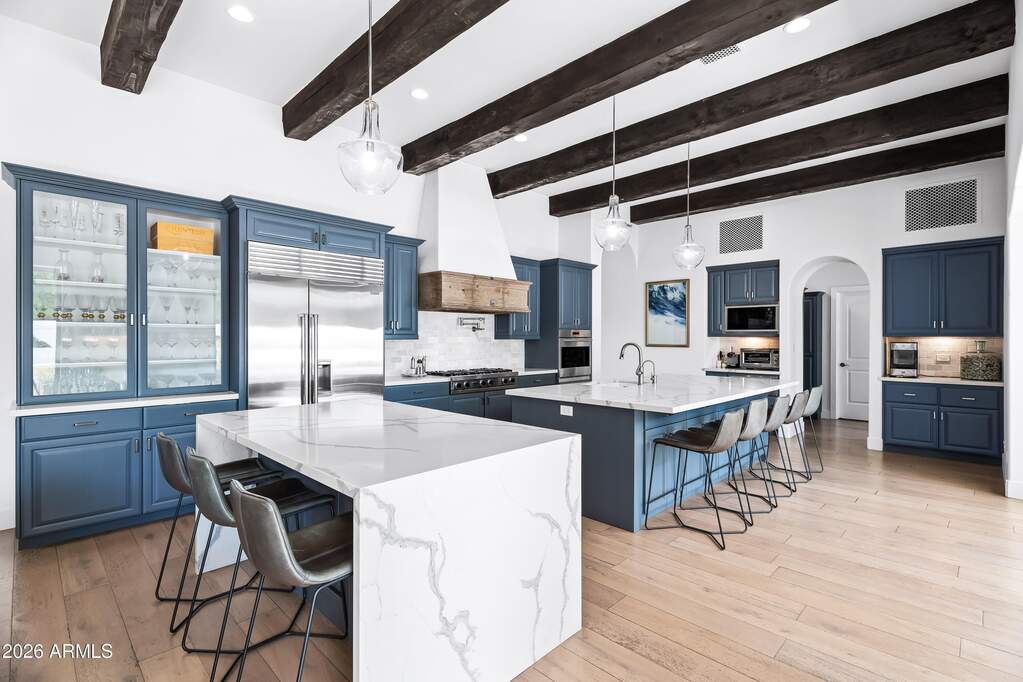 5 Bedroom Single Family Home/House's Image 8