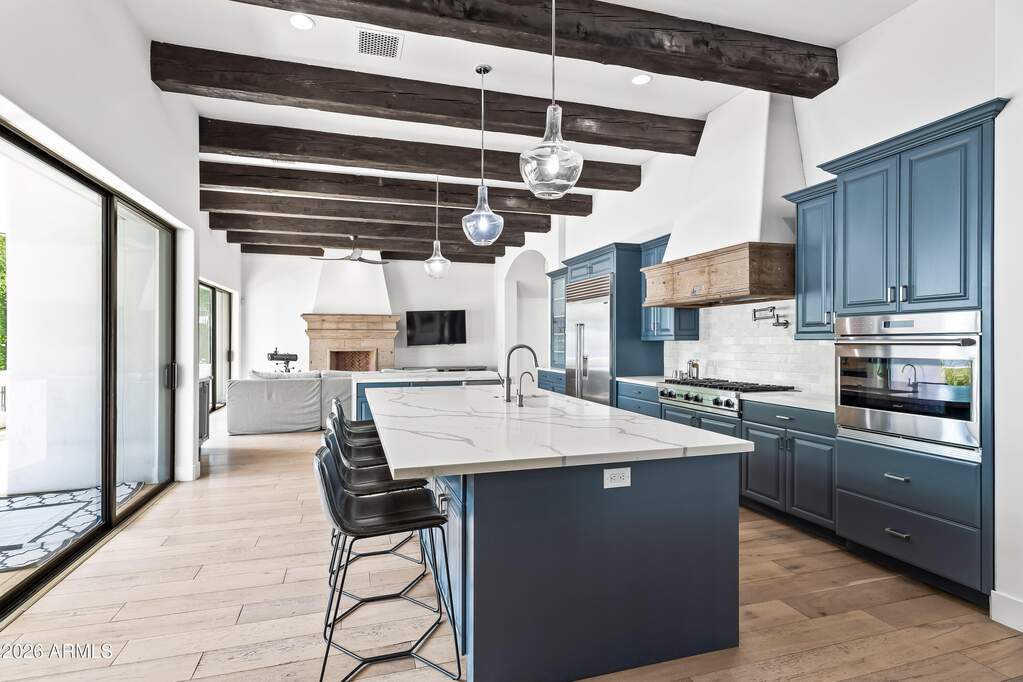 5 Bedroom Single Family Home/House's Image 10