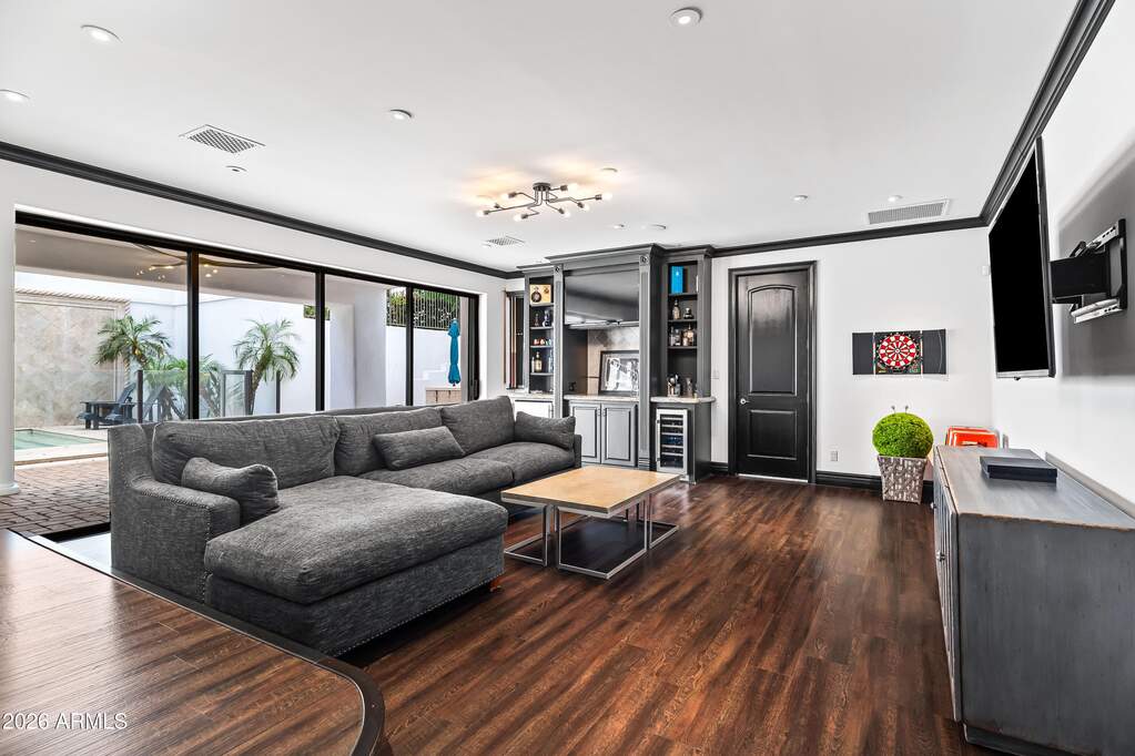 5 Bedroom Single Family Home/House's Image 17