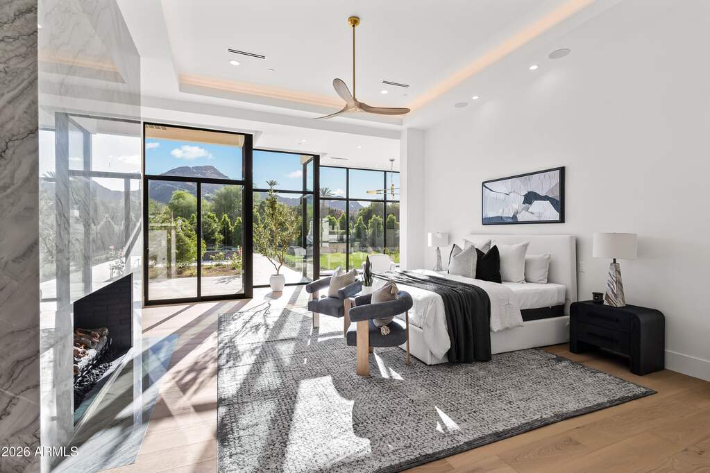 5 Bedroom Single Family Home/House's Image 15