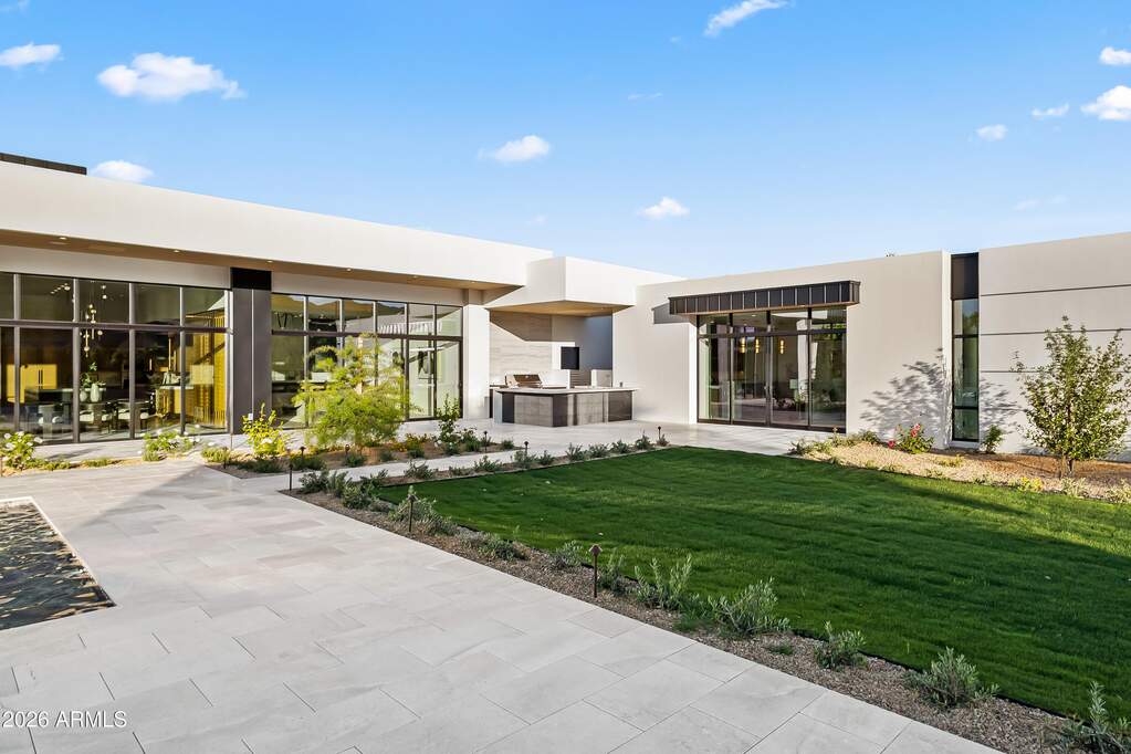5 Bedroom Single Family Home/House's Image 47