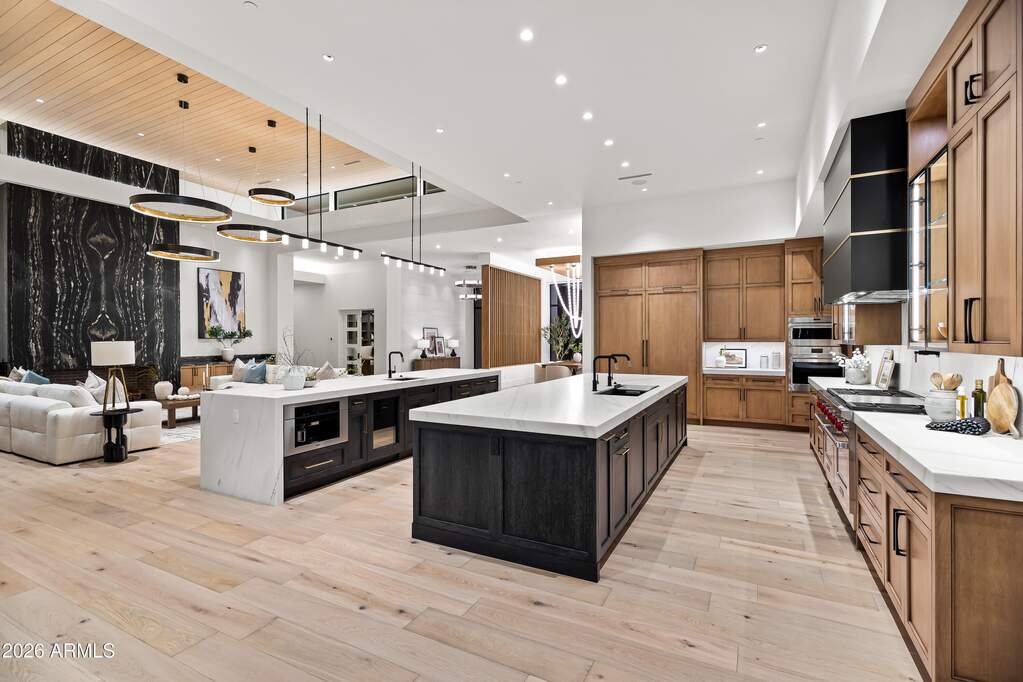 5 Bedroom Single Family Home/House's Image 58