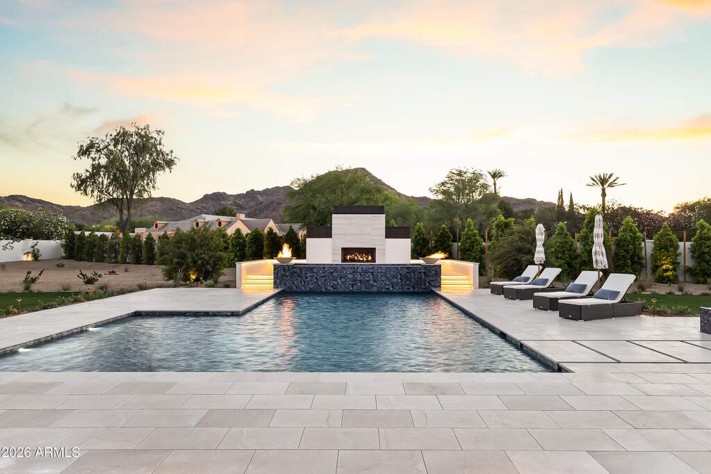 5 Bedroom Single Family Home/House's Image 59
